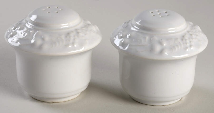 Theme Off White (Eggshell) Salt & Pepper Set by Homer Laughlin -1