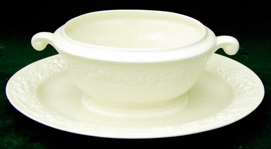 Theme Off White (Eggshell) Gravy Boat with Attached Underplate by Homer Laughlin -1