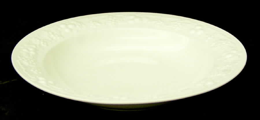 Theme Off White (Eggshell) Rim Soup Bowl by Homer Laughlin -1