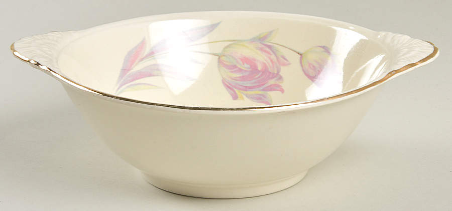 Tulip (Eggshell Nautilus) Lugged Cereal Bowl by Homer Laughlin -1