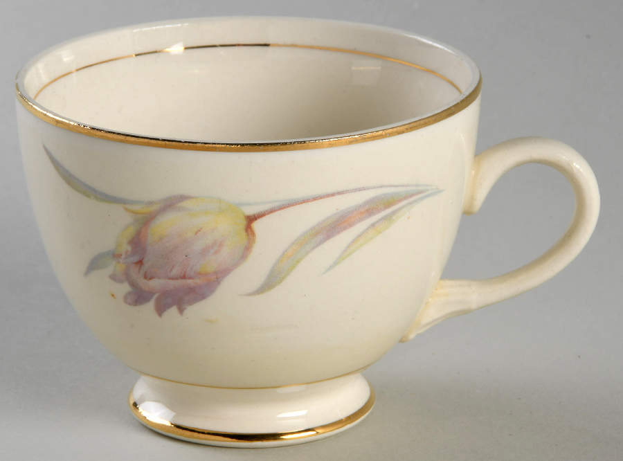 Tulip (Eggshell Nautilus) Footed Cup by Homer Laughlin -1