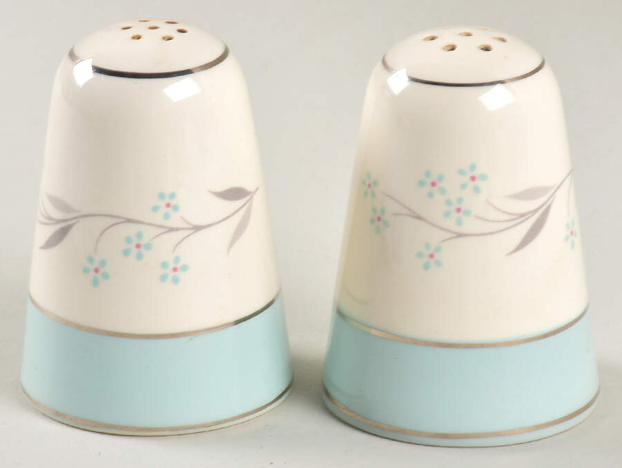 Turquoise Melody Salt & Pepper Set by Homer Laughlin -1