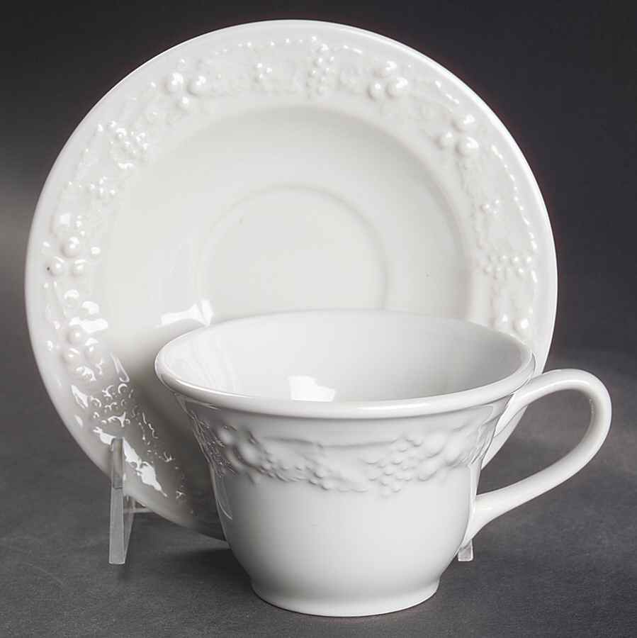 Vintage Footed Cup & Saucer Set by Homer Laughlin -1