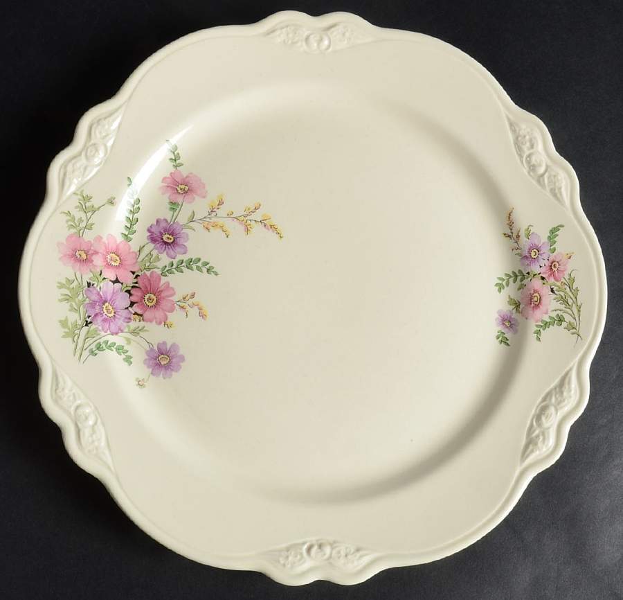 VR135 Dinner Plate by Homer Laughlin -1