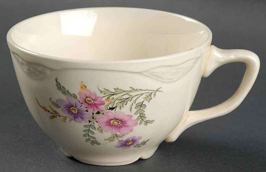 VR135 Flat Cup by Homer Laughlin -1