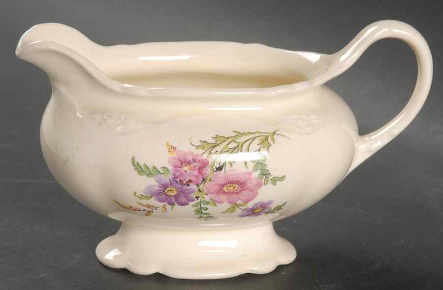 VR135 Creamer by Homer Laughlin -1