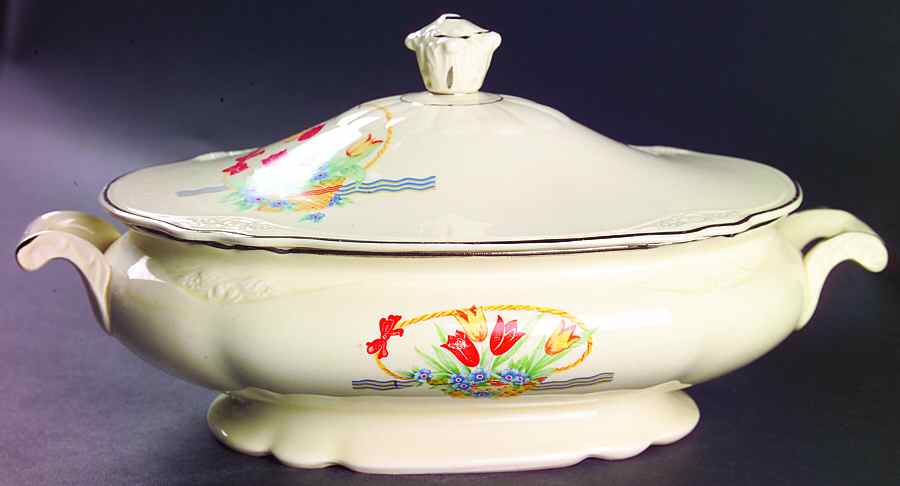 Tulips In A Basket Oval Covered Vegetable by Homer Laughlin -1