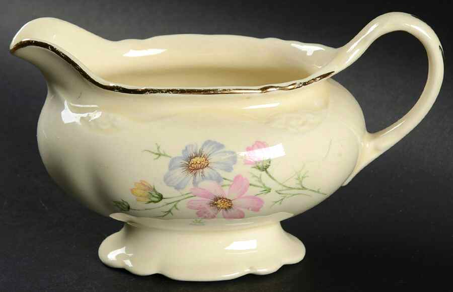 VR431 Creamer by Homer Laughlin -1