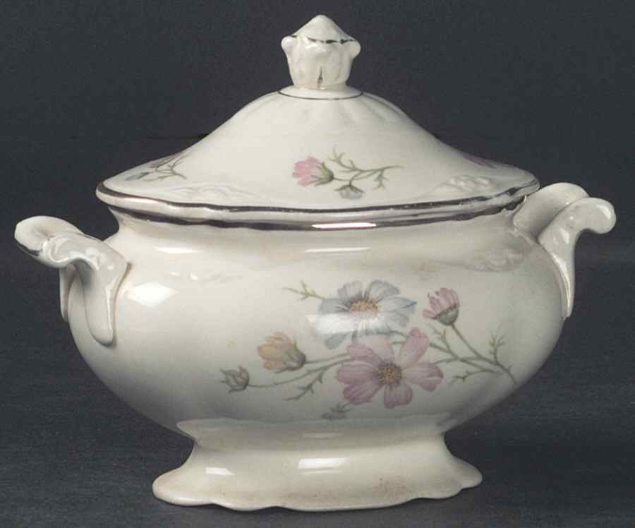 VR431 Sugar Bowl & Lid by Homer Laughlin -1