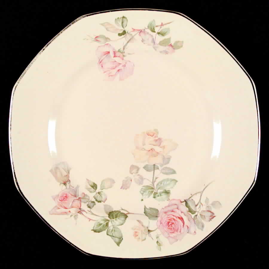 W132 Luncheon Plate by Homer Laughlin -1