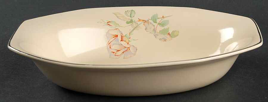 W132 9" Oval Vegetable Bowl by Homer Laughlin -1