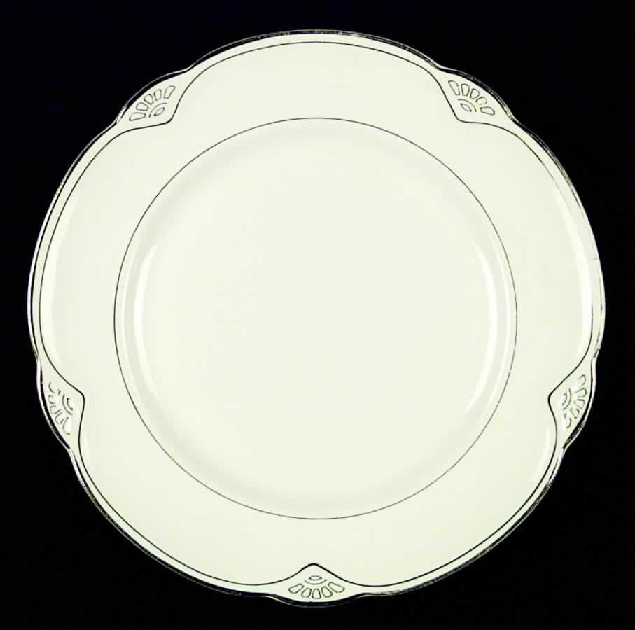 W134 Dinner Plate by Homer Laughlin -1