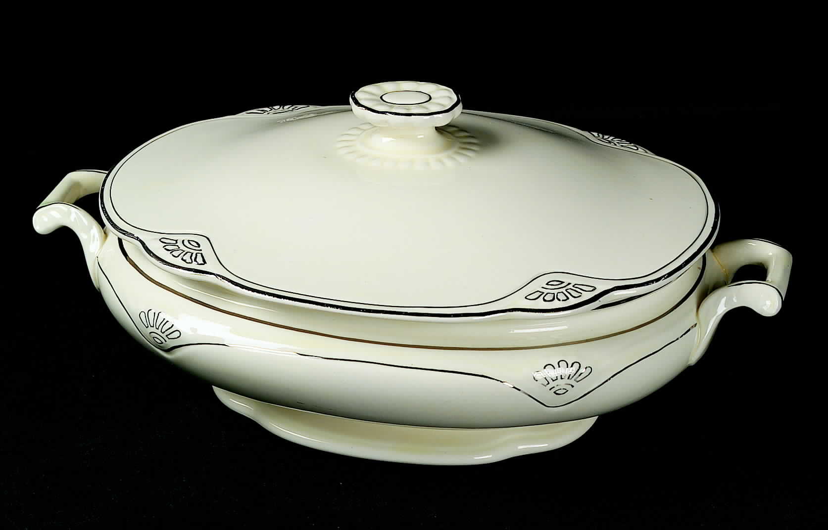 W134 Oval Covered Vegetable by Homer Laughlin -1