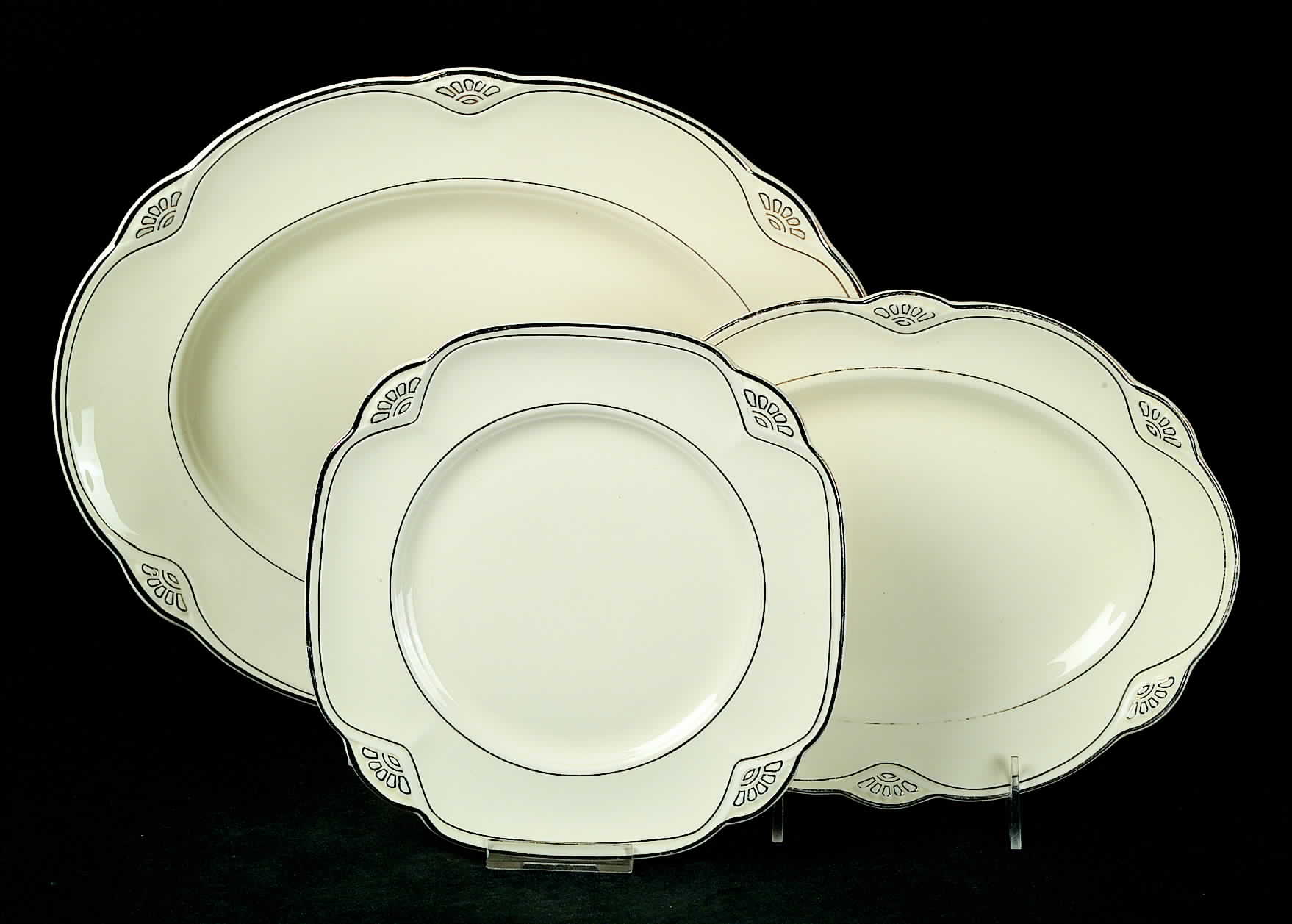 W134 10" Oval Serving Platter by Homer Laughlin -1