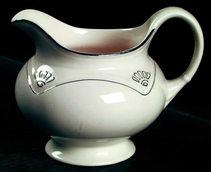 W134 20 Oz Pitcher by Homer Laughlin -1