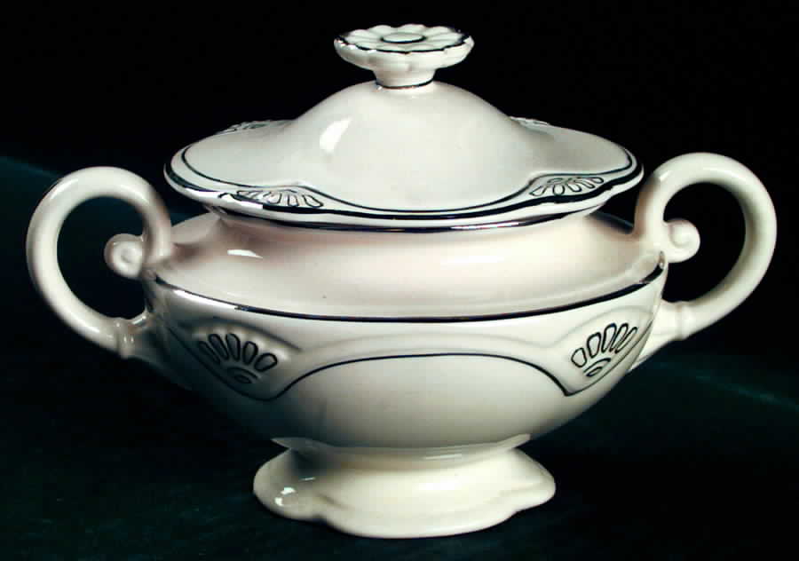 W134 Sugar Bowl & Lid by Homer Laughlin -1