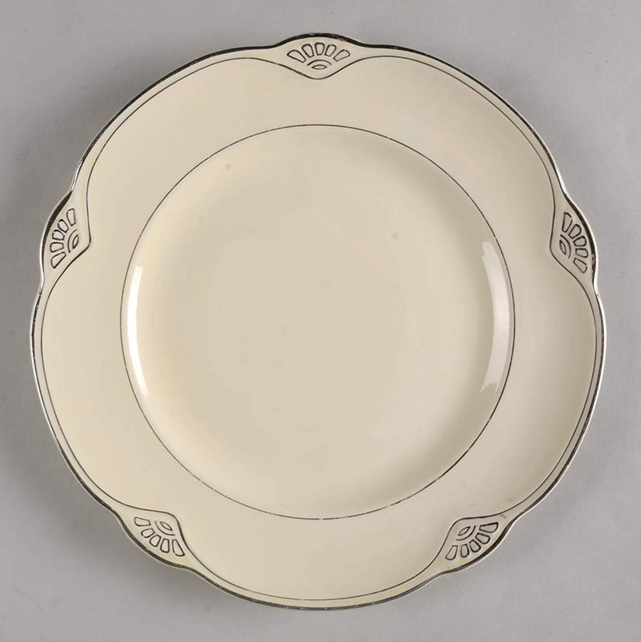 W134 Luncheon Plate by Homer Laughlin -1