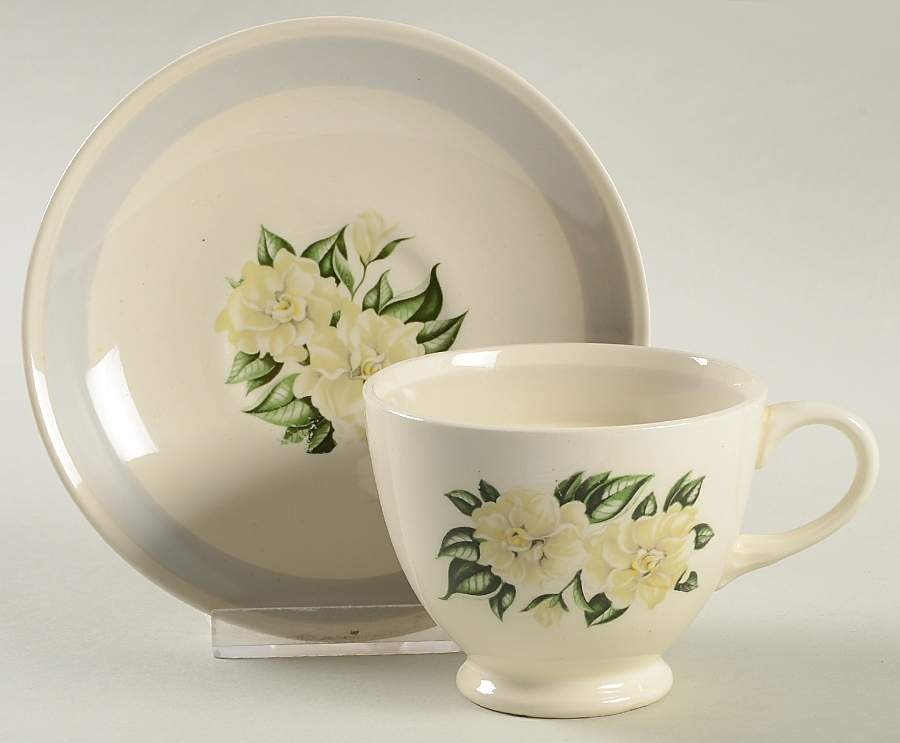 W150 Footed Cup & Saucer Set by Homer Laughlin -1