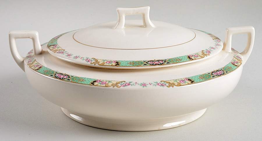 W530 Round Covered Vegetable by Homer Laughlin -1