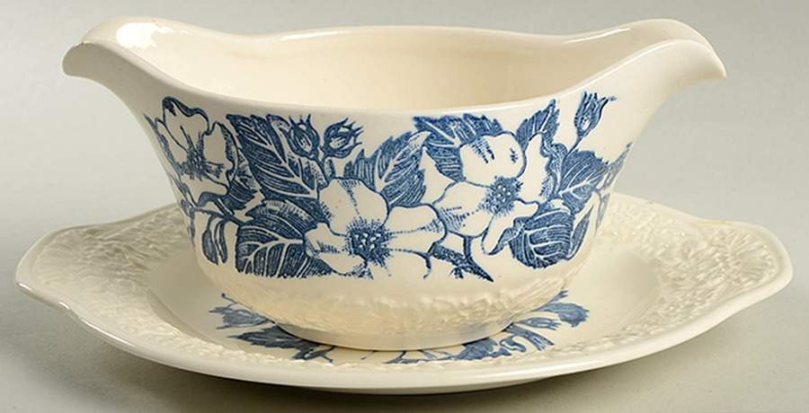 Wild Rose Gravy Boat & Underplate/Relish by Homer Laughlin -1