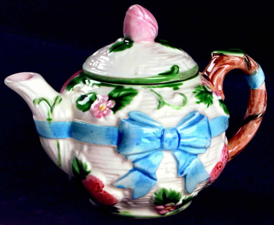 Ribbon & Bow Creamer & Lid by Haldon-1