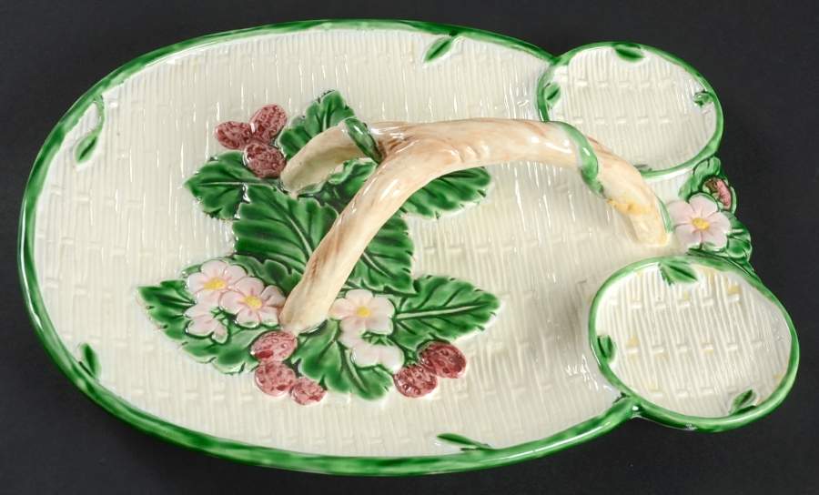 Ribbon & Bow Strawberry Basket, No Creamer or Open Sugar by Haldon-1