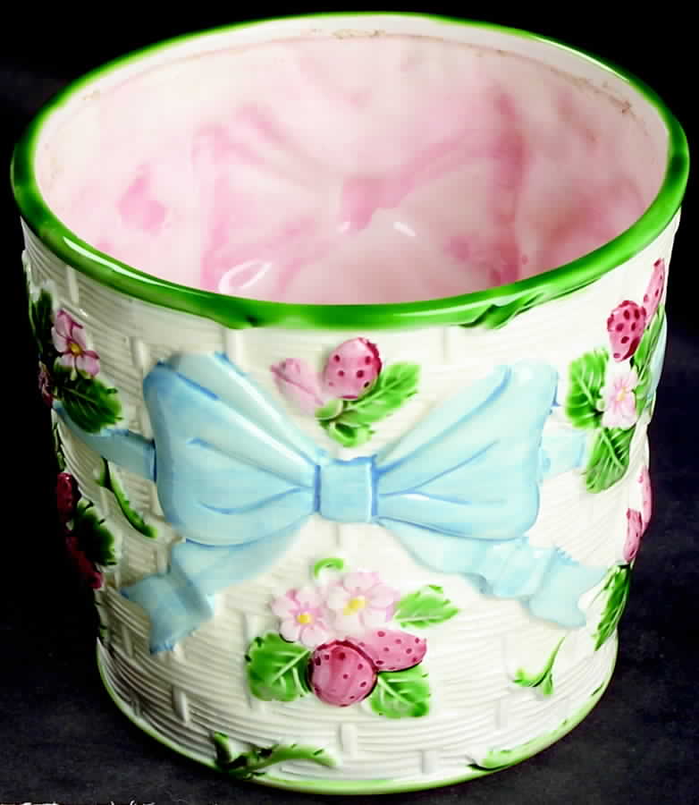 Ribbon & Bow Small Cachepot by Haldon-1