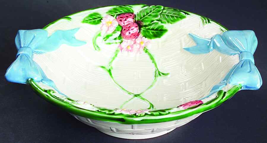 Ribbon & Bow Lugged Cereal Bowl by Haldon-1
