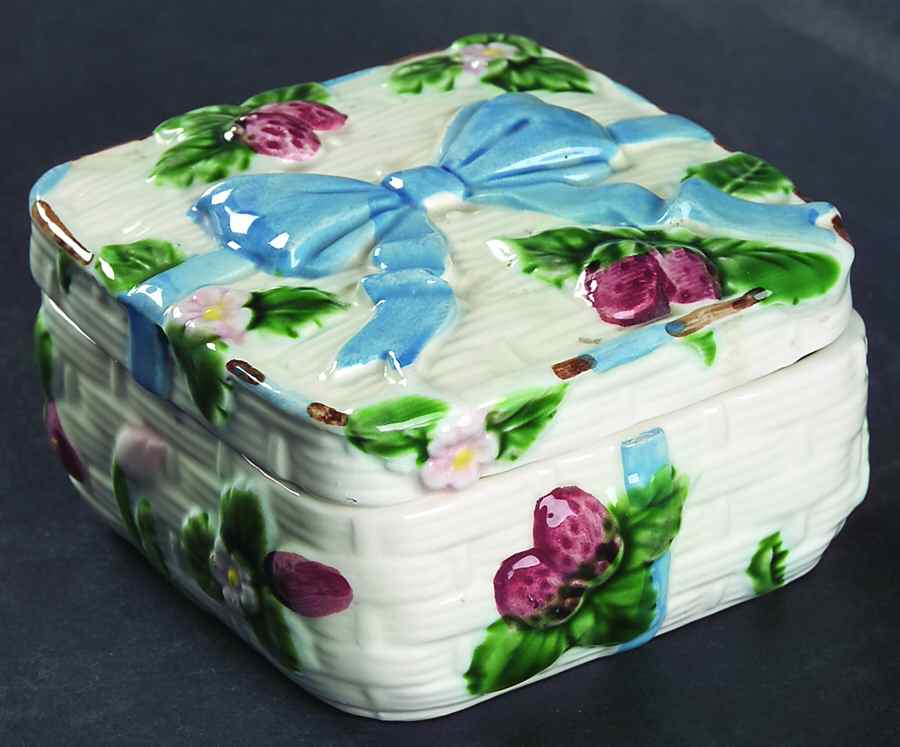 Ribbon & Bow Trinket Box & Lid by Haldon-1