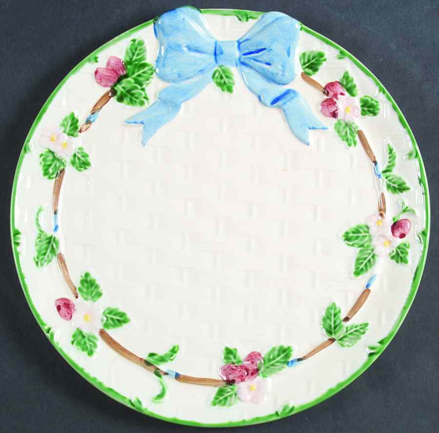 Ribbon & Bow Dinner Plate by Haldon-1