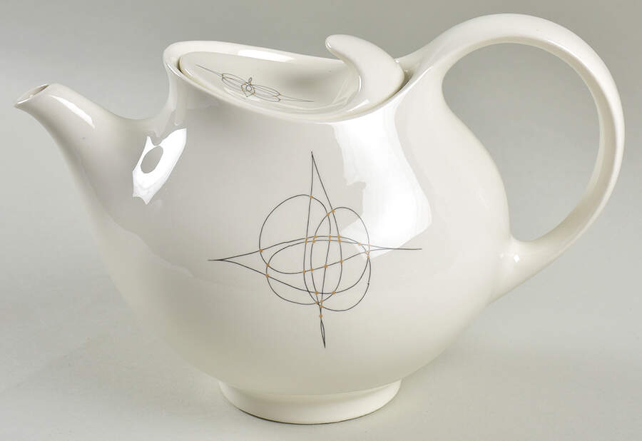 Fantasy (Eva Zeisel) Teapot & Lid by Hall-1