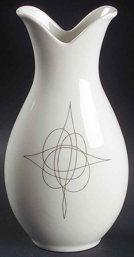 Fantasy (Eva Zeisel) 7" Vase by Hall-1