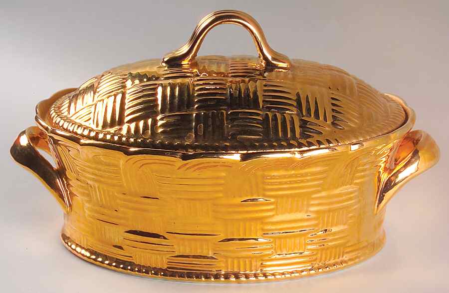 Golden Glo 2 Quart Oval Covered Casserole by Hall-1