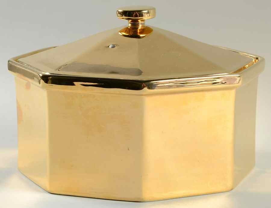 Golden Glo 2.5 Qt Octagonal Covered Casserole by Hall-1
