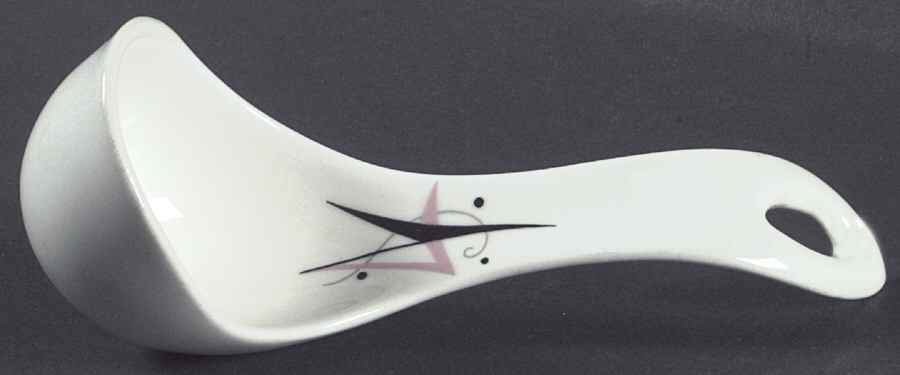 Harlequin Gravy Ladle Solid Piece by Hall-1