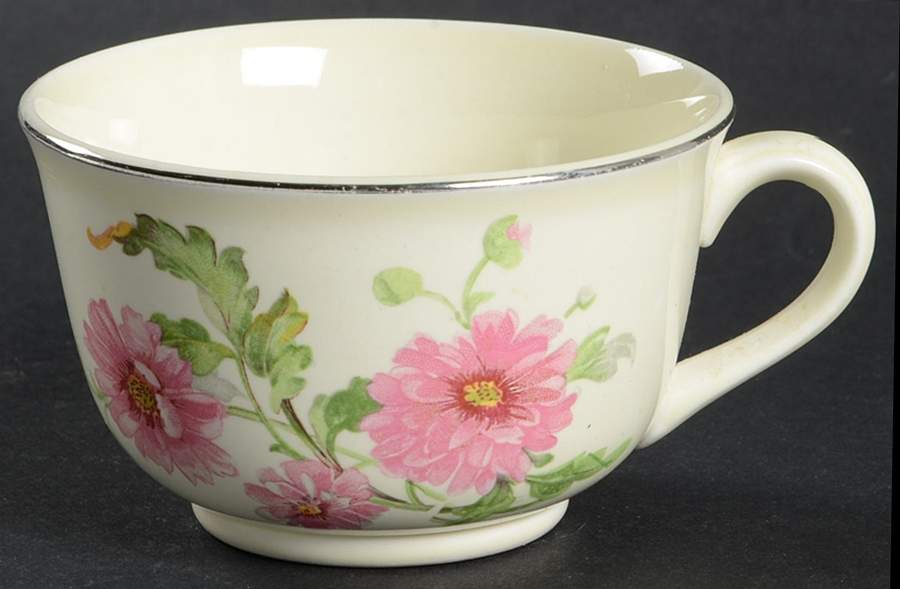 Mums Footed Cup by Hall-1
