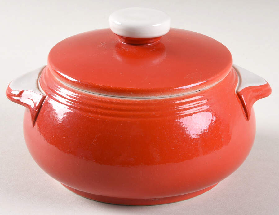 Pert Chinese Red Tab Handled Drip Jar & Lid by Hall-1