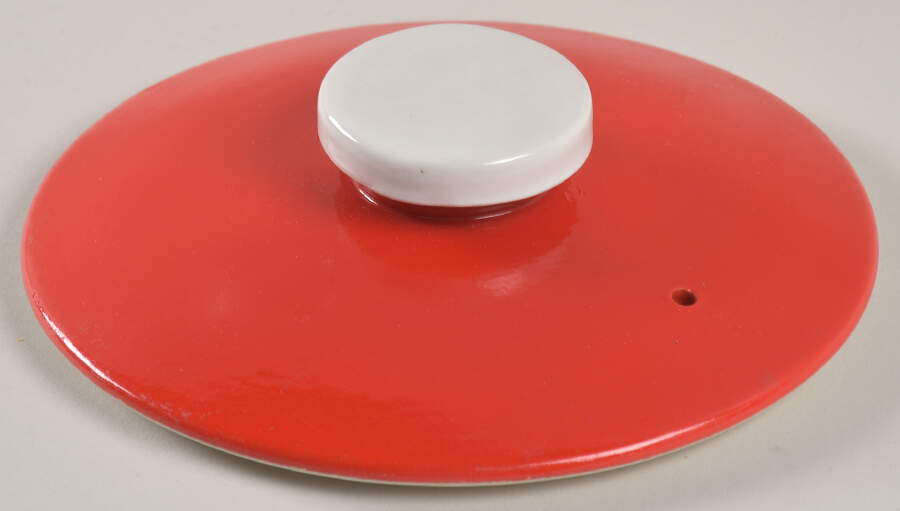Pert Chinese Red Lid for 2.5 Quart Round Tab Handle Casserole by Hall-1