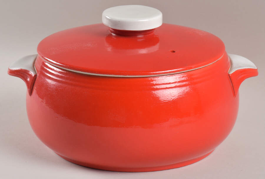 Pert Chinese Red 2.5 Qt Round Tab Handle Covered Casserole by Hall-1