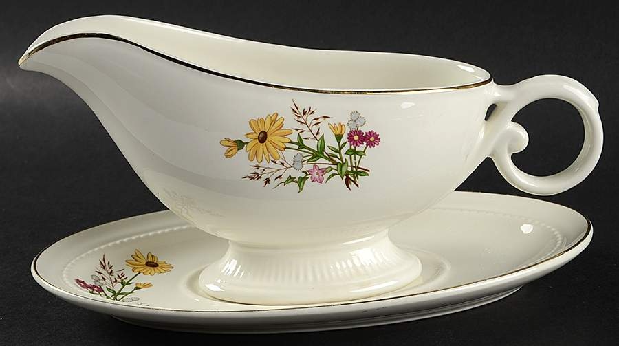 Richmond Brown Eyed Susan Gravy Boat & Underplate by Hall-1