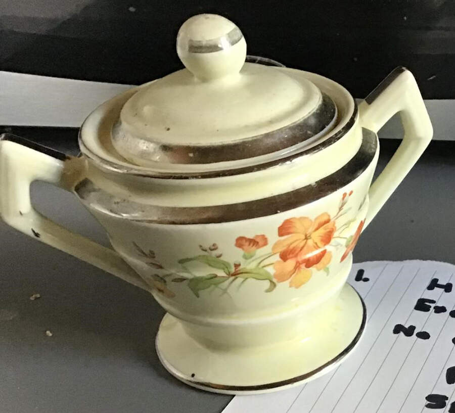 Serenade Art Deco Shape Sugar Bowl & Lid by Hall-1