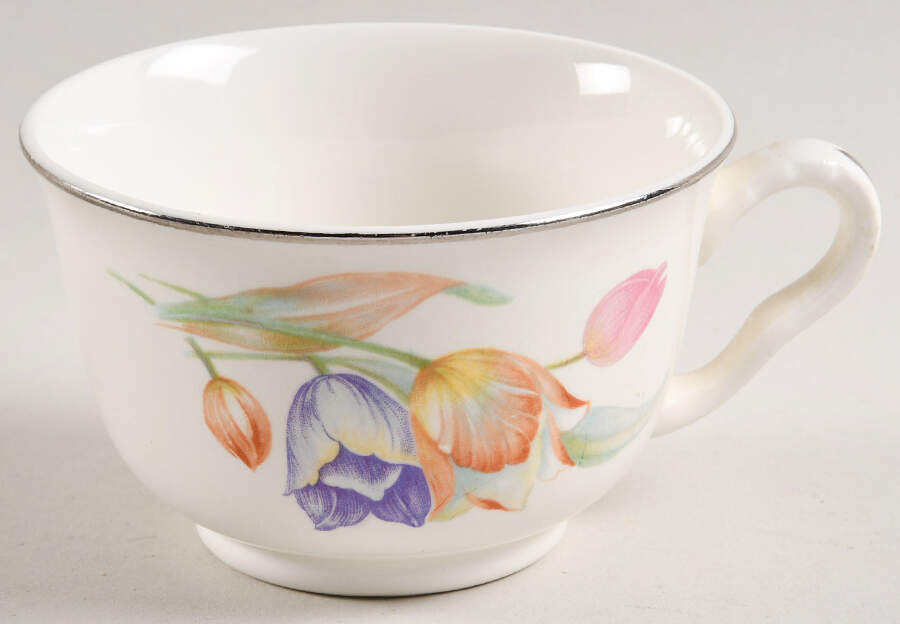 Tulip Flat Cup by Hall-1