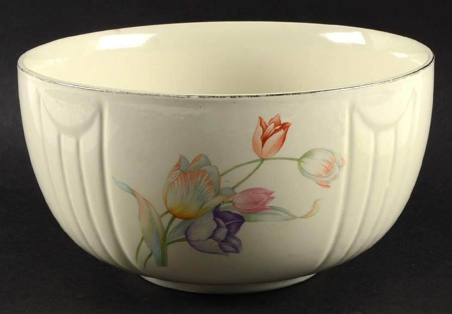 Tulip 9" 3 1/2 Qt Radiance Bowl by Hall-1