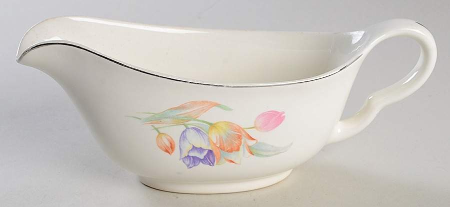 Tulip Gravy Boat by Hall-1