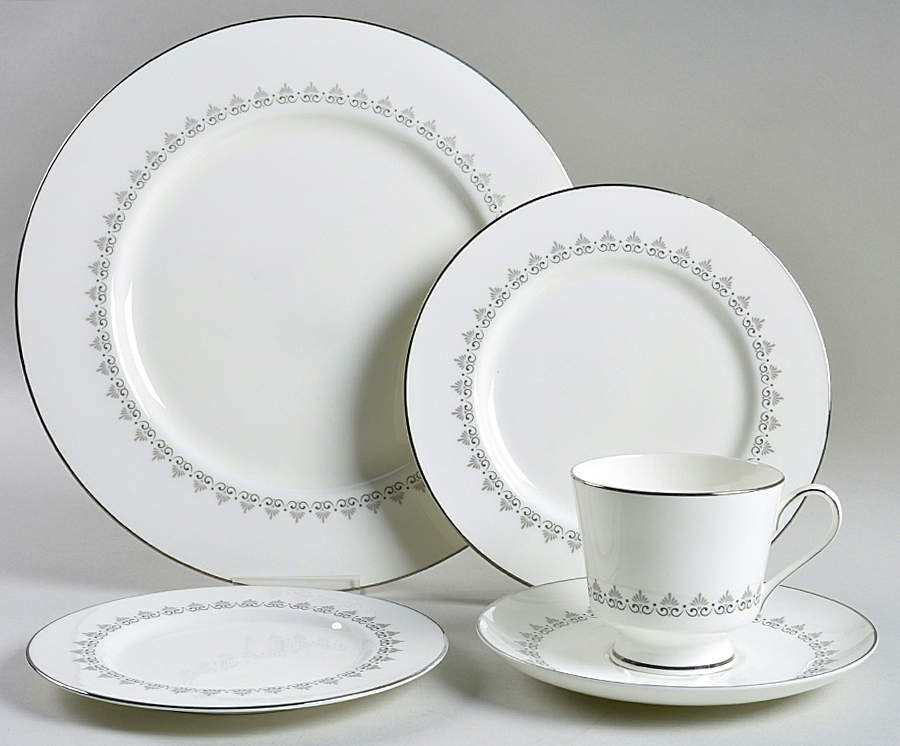 Classic 5 Piece Place Setting by Hallmark-1