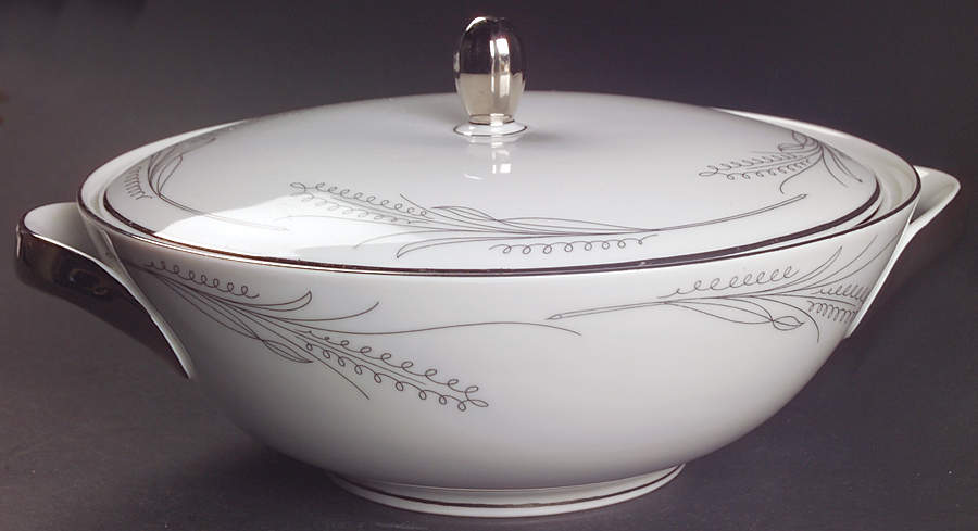 Wheaton Round Covered Vegetable by Home Arts-1