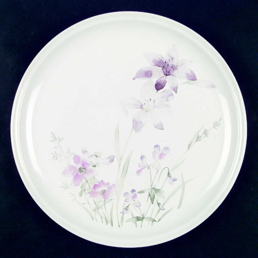 Lily Bouquet Dinner Plate by Home Beautiful-1