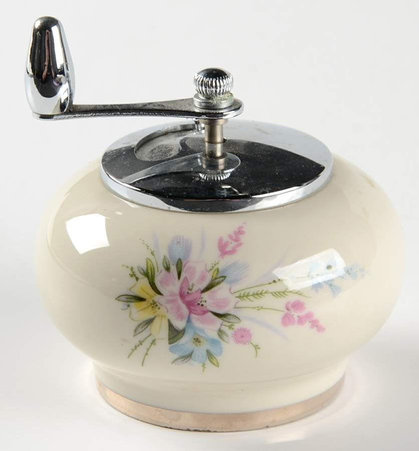 Bouquet Pepper Mill by Hom Ec China-1
