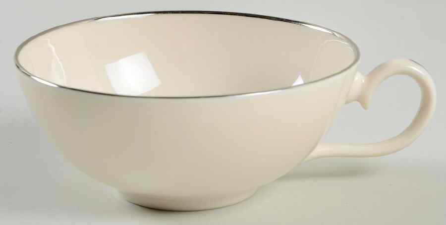 Harmony Flat Cup by Hom Ec China-1