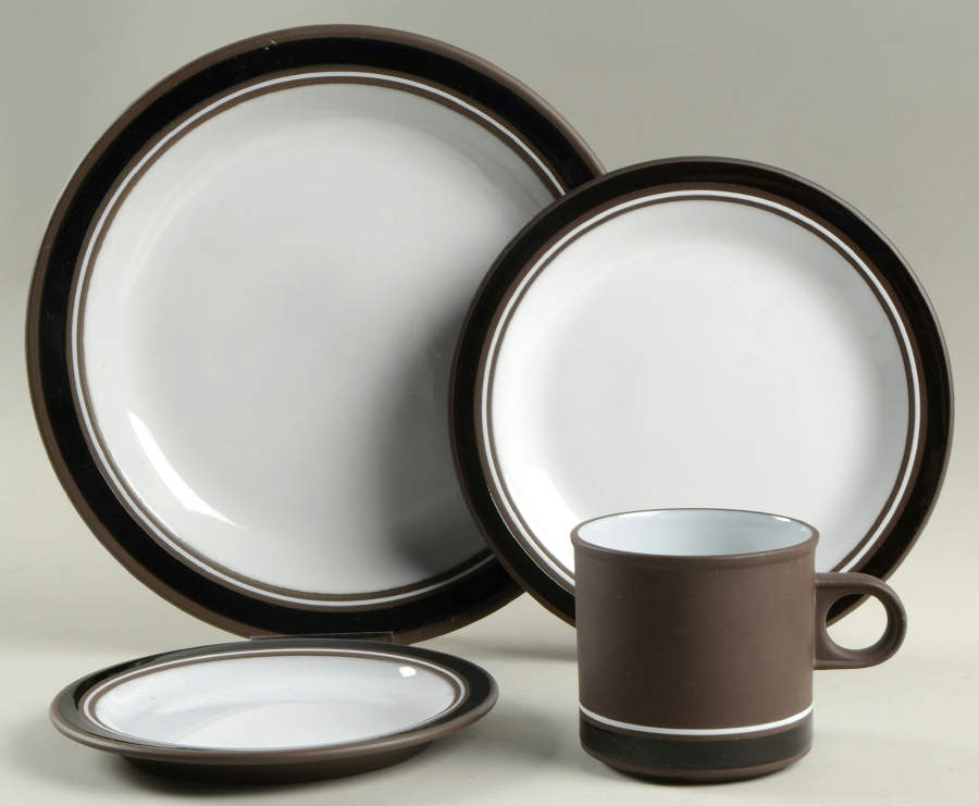 Contrast 4 Piece Place Setting by Hornsea-1